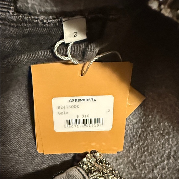 Sandro - Picture 4 of 4